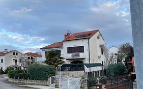 Casa Estancia Apartment